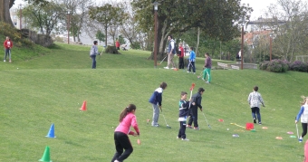 La Federación Gallega de Golf promociona el golf en los colegios