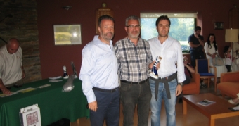 Manuel Vizcaíno vence en el torneo Transportes Azkar