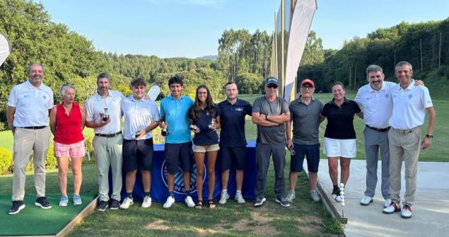 Simón Gómez y Blanca Nuñez, Campeones de Galicia de Pitch&Putt